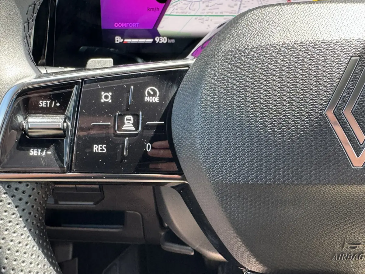 1.2 E-Tech full hybrid 200 Techno Digital Dash Camera+Pdc Stoel/stuur/voorruitverwarming Carplay Cllima