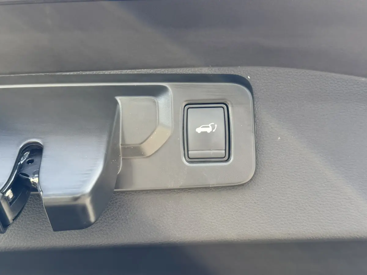 1.2 E-Tech full hybrid 200 Techno Digital Dash Camera+Pdc Stoel/stuur/voorruitverwarming Carplay Cllima
