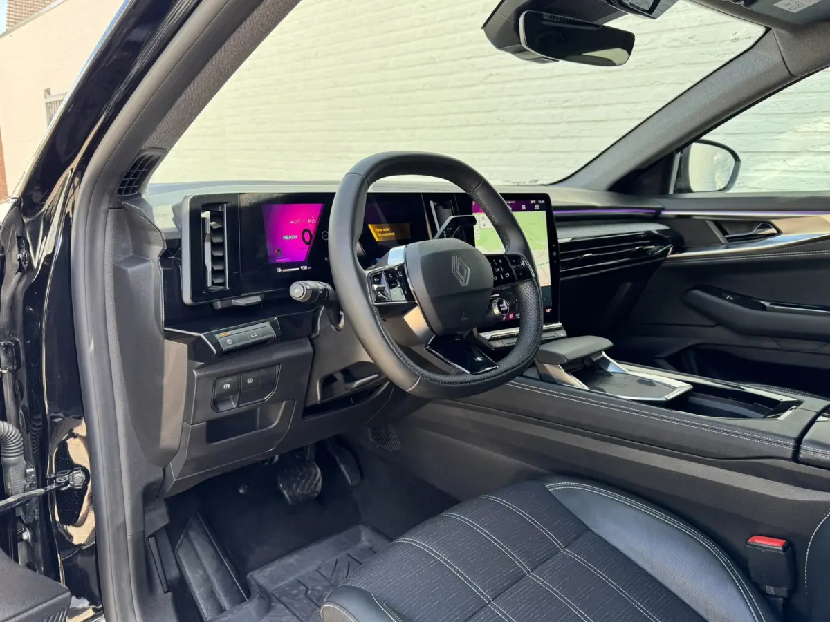 1.2 E-Tech full hybrid 200 Techno Digital Dash Camera+Pdc Stoel/stuur/voorruitverwarming Carplay Cllima