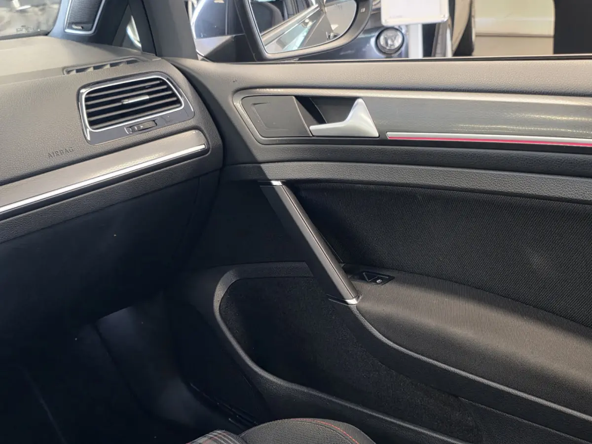 GTI Performance 2.0 TSI Automaat – Pano – Remus uitlaat – Zeer compleet –