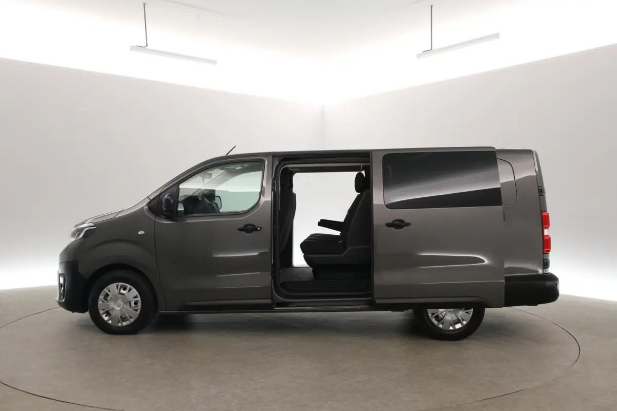 2.0 D-4D L3H1 | Marge | DC | 6 Zits | Airco | Camera | Cruise | Trekhaak | 2xSchuifdeur | Carplay
