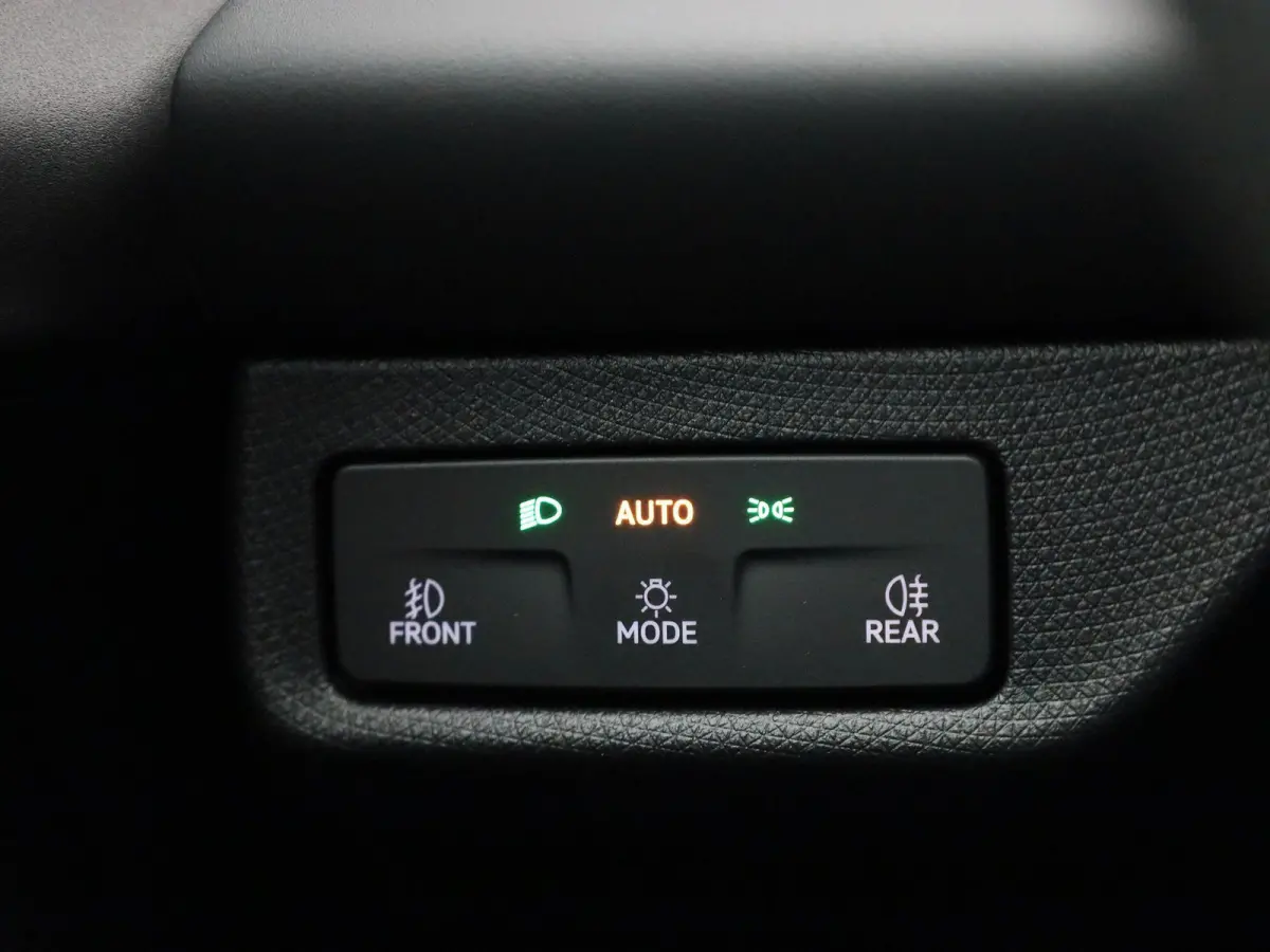 1.5 TSI e-Hybrid Business | PANORAMADAK | TREKHAAK | CAMERA | STOEL-STUURWIELVERWARMING | APPLE CARPLAY-ANDRIOD AUTO