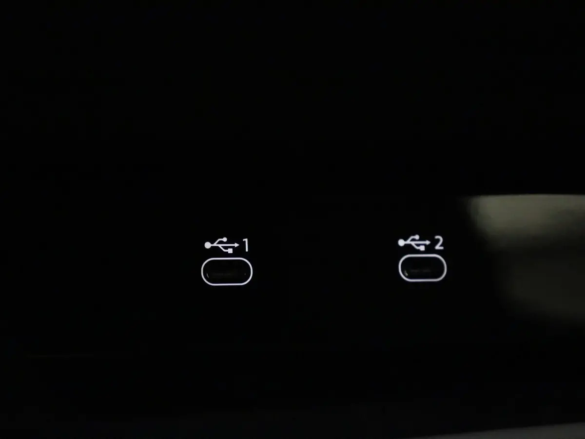Avant 2.0 quattro S edition | Adaptive cruise control | Climate control | Achteruitrijcamera | Elekt. verstelbare voorstoelen | Stoelverarming | Smartphone interface | Privacy glas | Trekhaa