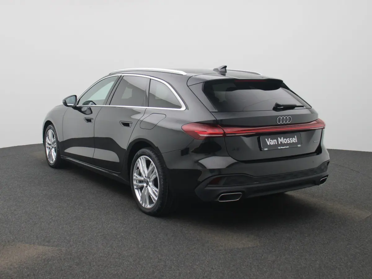 Avant 2.0 quattro S edition | Adaptive cruise control | Climate control | Achteruitrijcamera | Elekt. verstelbare voorstoelen | Stoelverarming | Smartphone interface | Privacy glas | Trekhaa