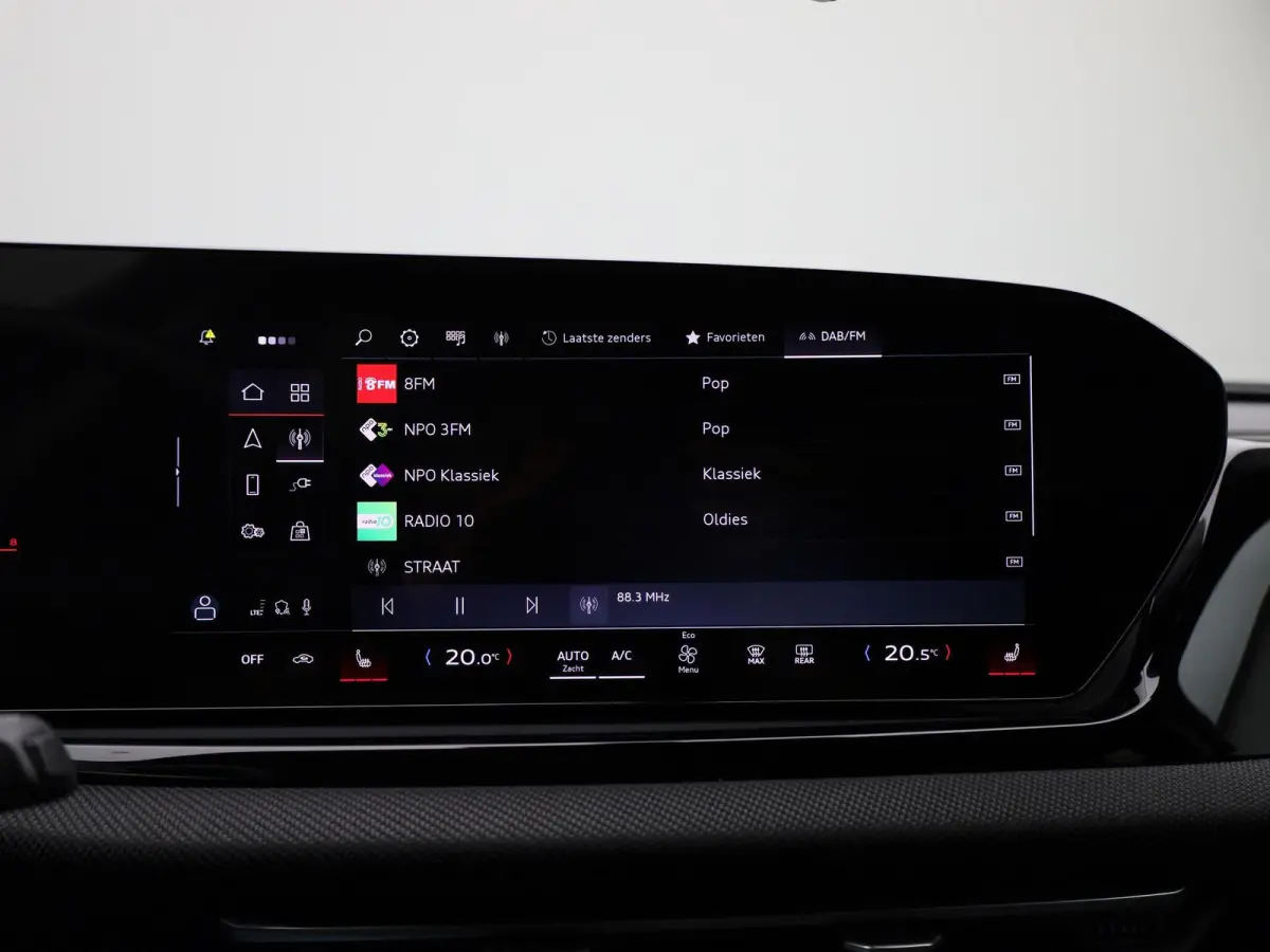Avant 2.0 quattro S edition | Adaptive cruise control | Climate control | Achteruitrijcamera | Elekt. verstelbare voorstoelen | Stoelverarming | Smartphone interface | Privacy glas | Trekhaa