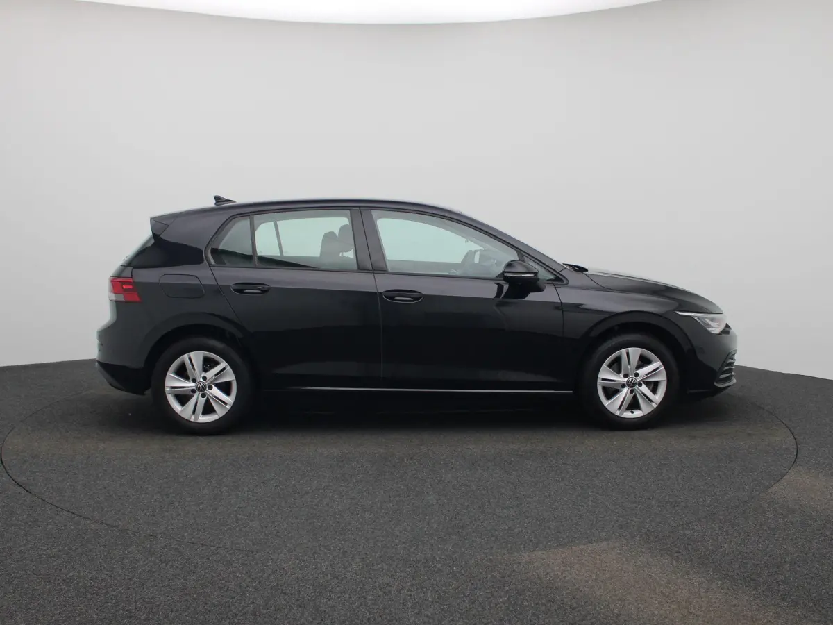 1.0 TSI Life | Apple Carplay / Android Auto | Sfeerverlichting | Parkeersensoren | Lichtmetalen Velgen |