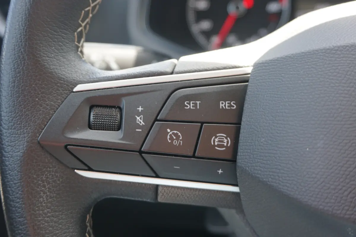 1.0 TSI Style Facelift | CARPLAY | CLIMATE |