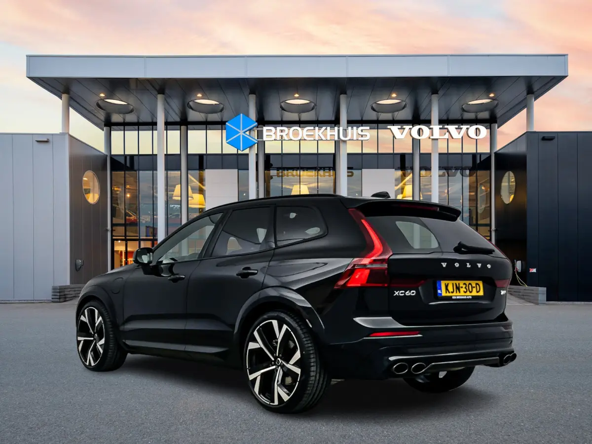 T8 Plug-in hybrid AWD Ultra Dark Exec. Ed. | 22" | Heico Diffusor | Getint & Gelamineerd Glas | Alarmklasse 3 | Black Edition Interieur | Luchtvering | Bowers & Wilkins | Geventileerd Nappa 