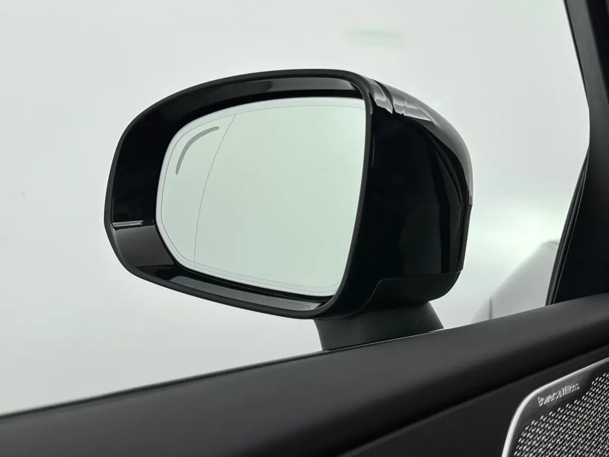 T8 Plug-in hybrid AWD Ultra Dark Exec. Ed. | 22" | Heico Diffusor | Getint & Gelamineerd Glas | Alarmklasse 3 | Black Edition Interieur | Luchtvering | Bowers & Wilkins | Geventileerd Nappa 