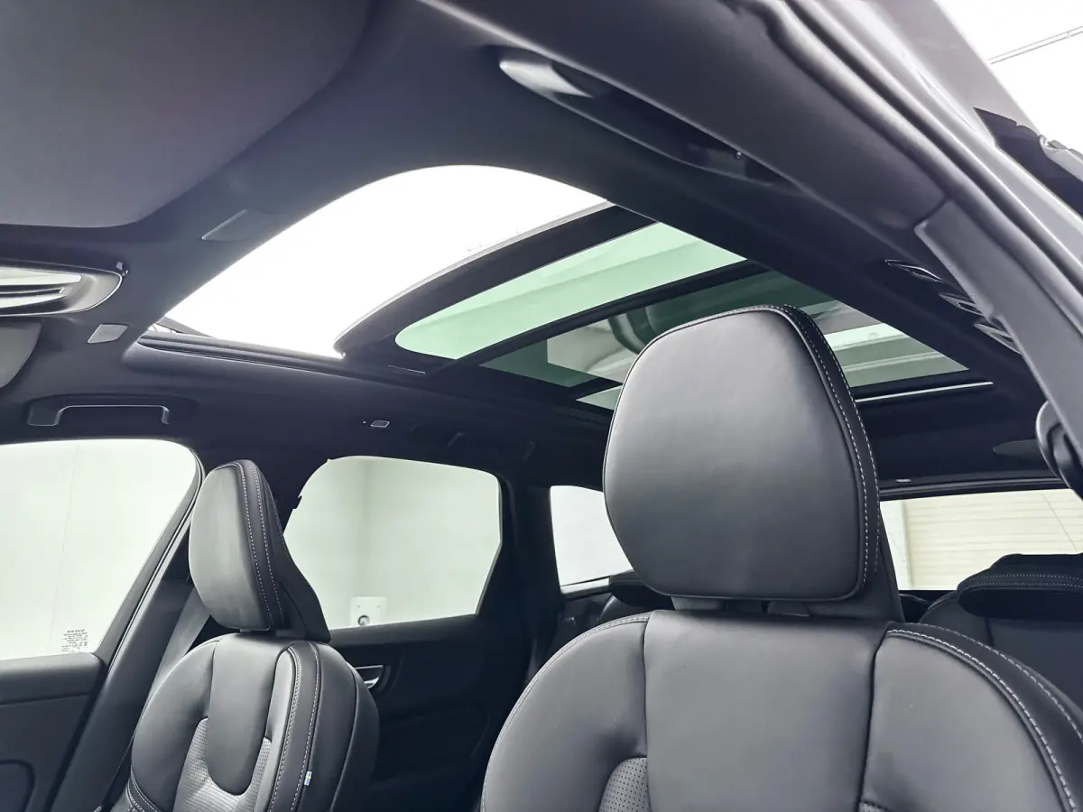 T8 Plug-in hybrid AWD Ultra Dark Exec. Ed. | 22" | Heico Diffusor | Getint & Gelamineerd Glas | Alarmklasse 3 | Black Edition Interieur | Luchtvering | Bowers & Wilkins | Geventileerd Nappa 