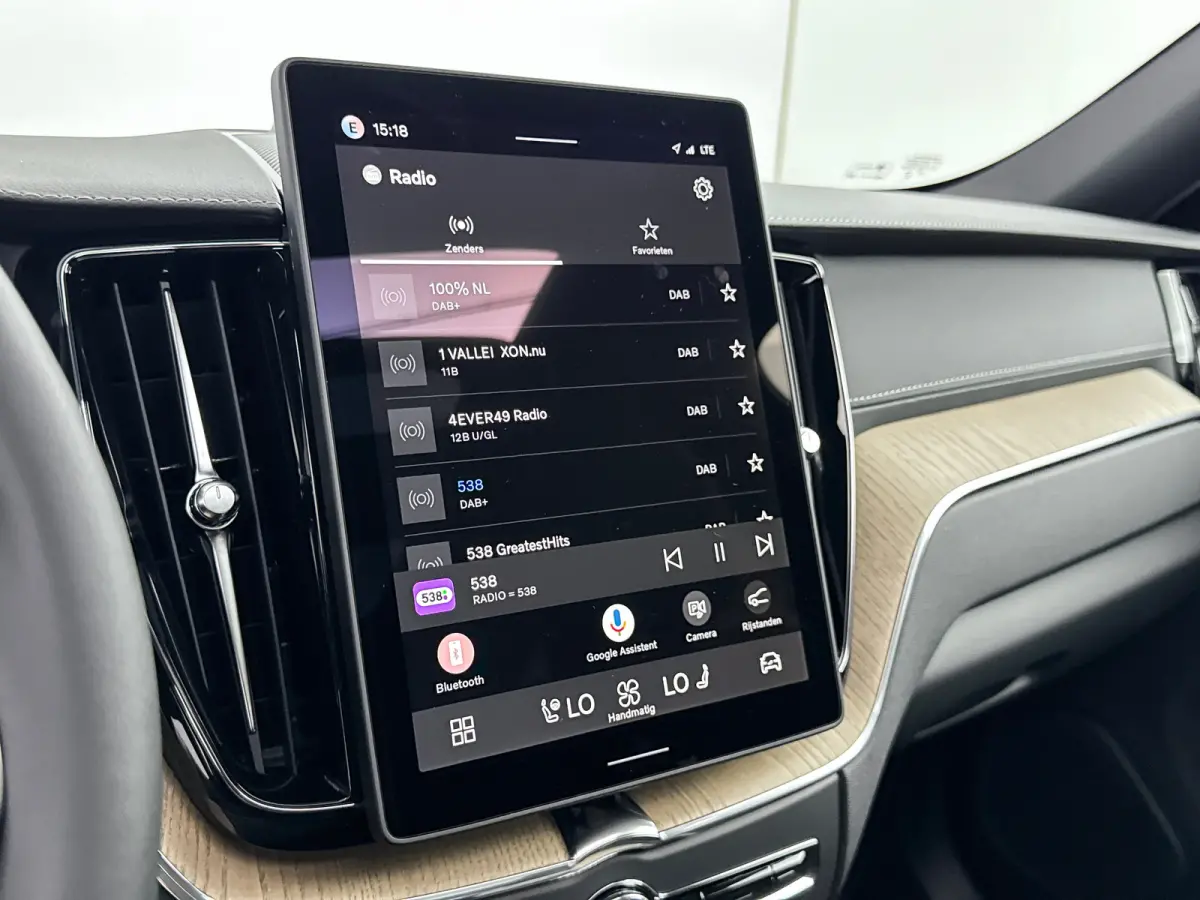 T8 Plug-in hybrid AWD Ultra Dark Exec. Ed. | 22" | Heico Diffusor | Getint & Gelamineerd Glas | Alarmklasse 3 | Black Edition Interieur | Luchtvering | Bowers & Wilkins | Geventileerd Nappa 