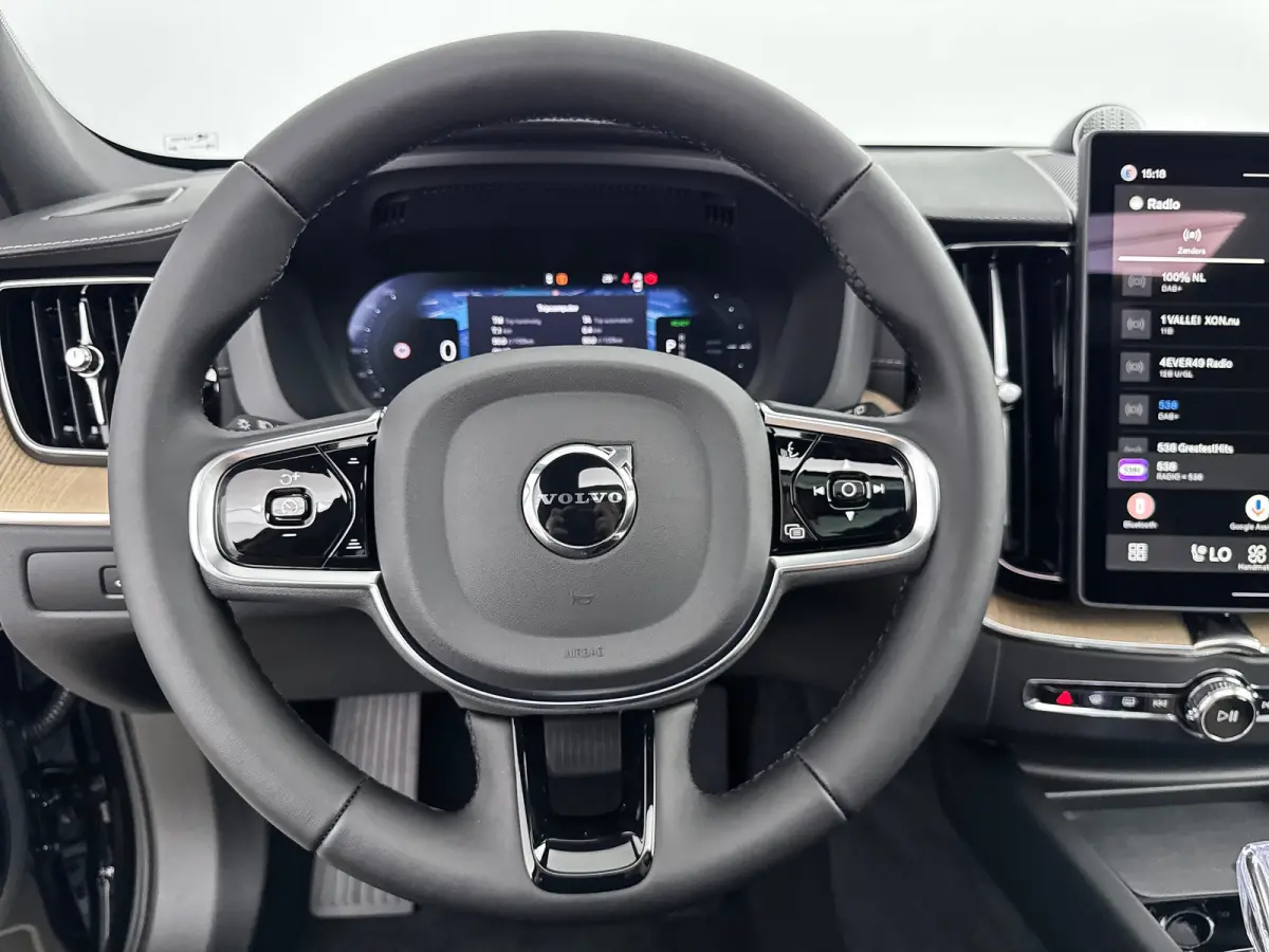 T8 Plug-in hybrid AWD Ultra Dark Exec. Ed. | 22" | Heico Diffusor | Getint & Gelamineerd Glas | Alarmklasse 3 | Black Edition Interieur | Luchtvering | Bowers & Wilkins | Geventileerd Nappa 
