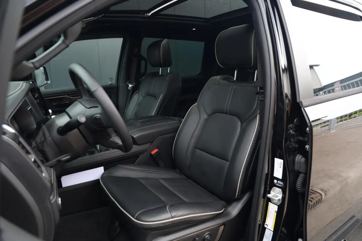 1500 4X4 5.7 V8 4x4 Crew Cab Limited Pano HUD Leder 1e Eig Trekhaak Camera
