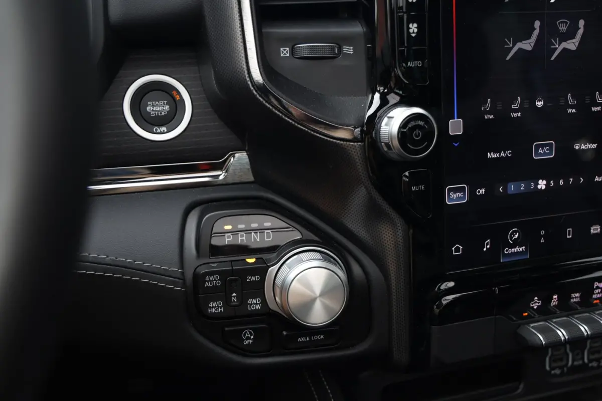 1500 4X4 5.7 V8 4x4 Crew Cab Limited Pano HUD Leder 1e Eig Trekhaak Camera