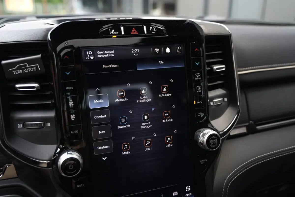 1500 4X4 5.7 V8 4x4 Crew Cab Limited Pano HUD Leder 1e Eig Trekhaak Camera