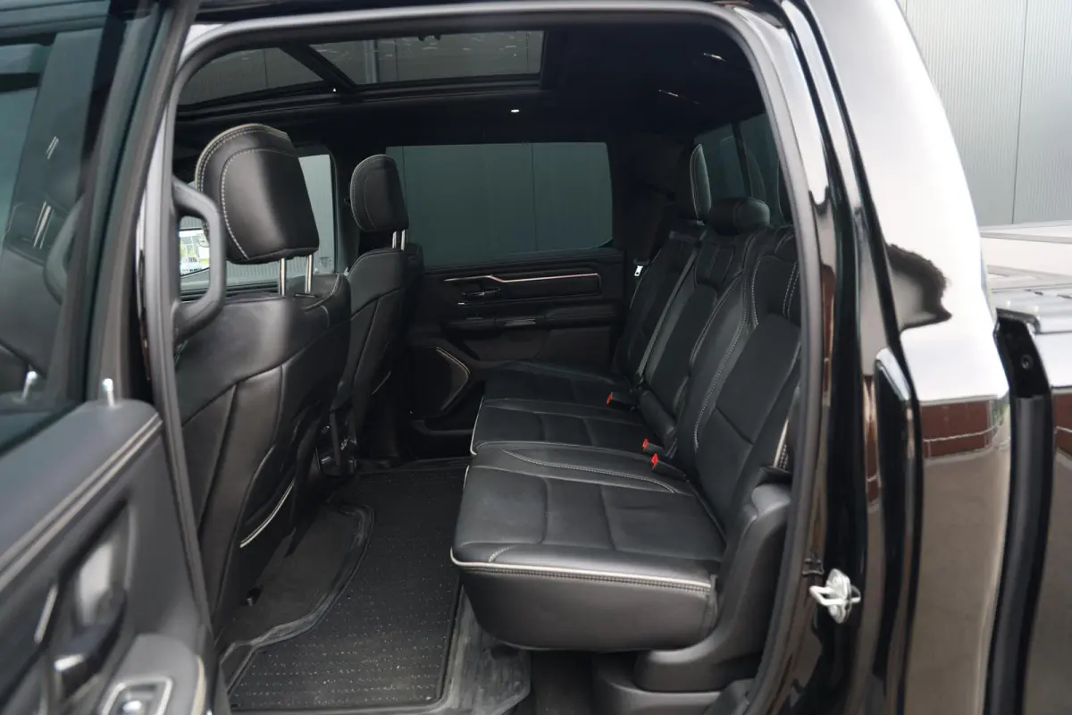 1500 4X4 5.7 V8 4x4 Crew Cab Limited Pano HUD Leder 1e Eig Trekhaak Camera