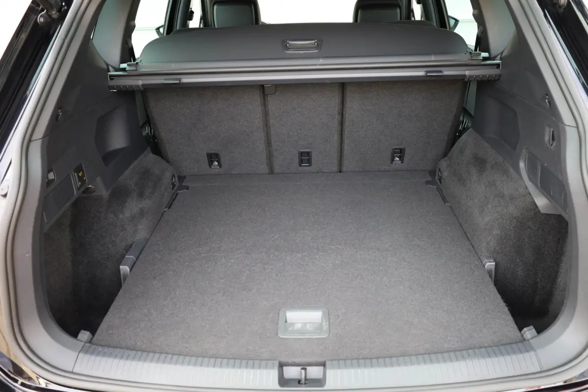 1.5 TSI 150pk DSG Style Business Intense | Trekhaak Wegklapbaar | Adaptive Cruise | Climate Control | DAB+