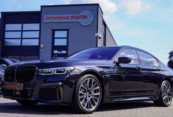 745e High Executive | Stoelverkoeling | Stuurwiel verwarming | Harman/Kardon | Driving Assistant | Soft Close | NIEUW