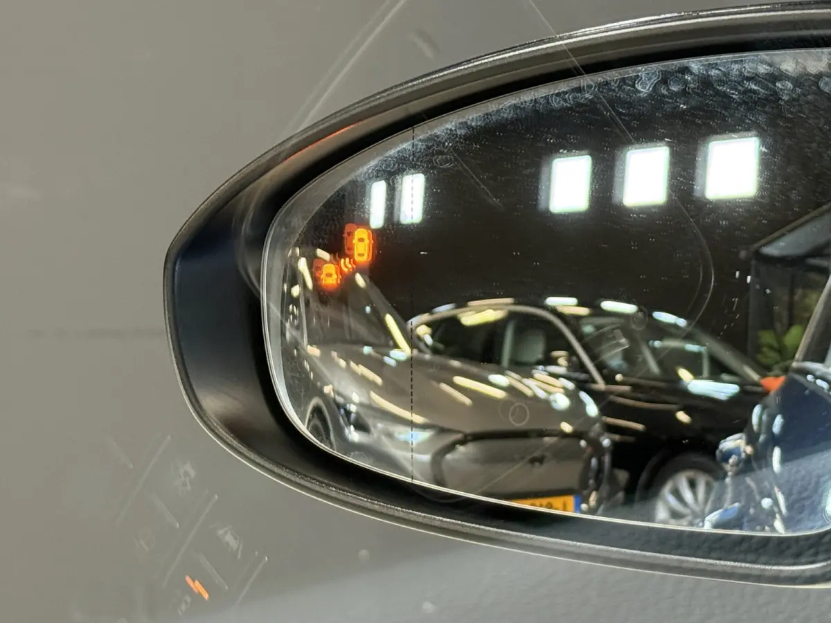 1.0 T-GDi GT-Line | Panoramadak | Camera | Dodehoeksensoren