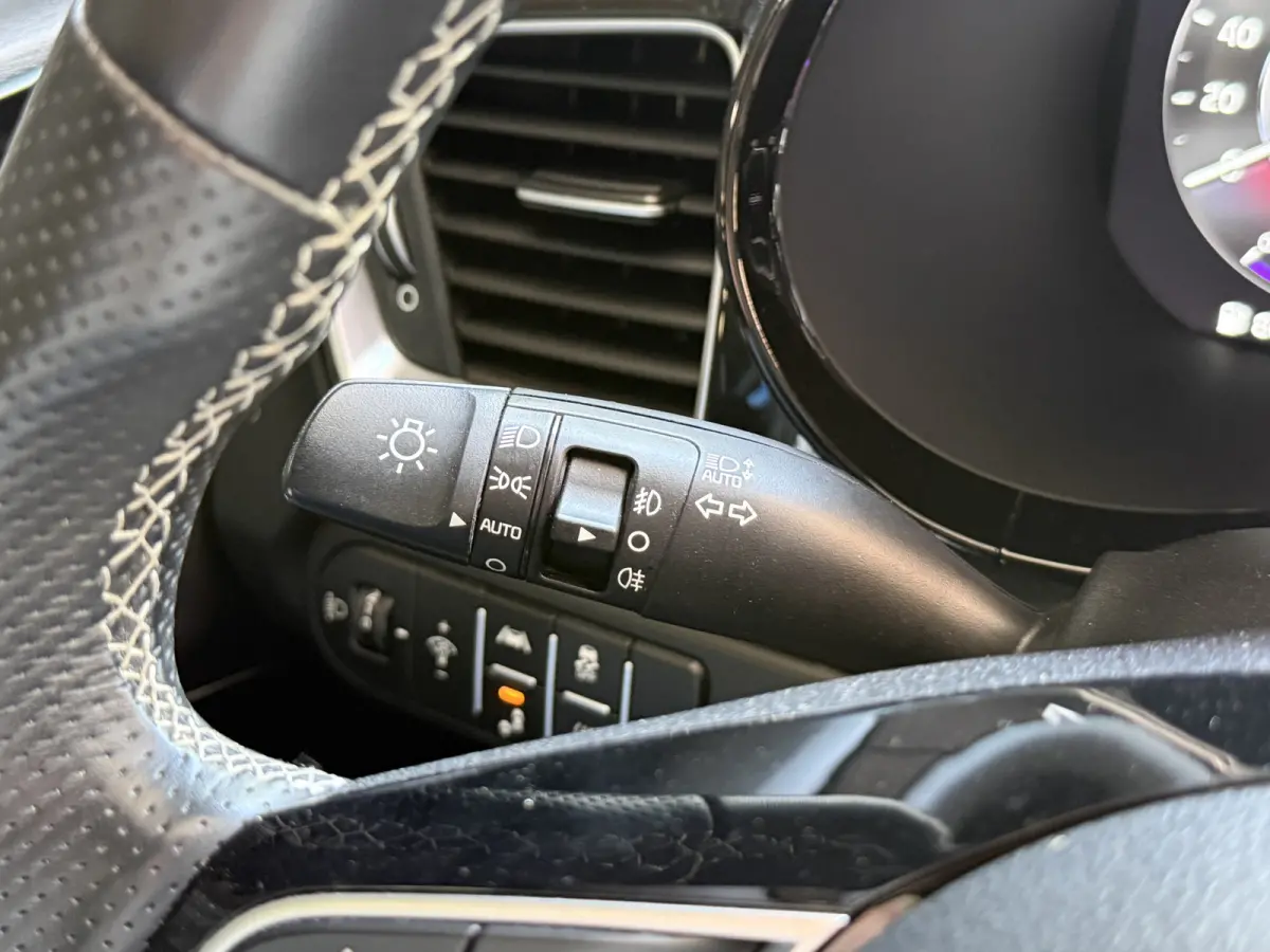 1.0 T-GDi GT-Line | Panoramadak | Camera | Dodehoeksensoren