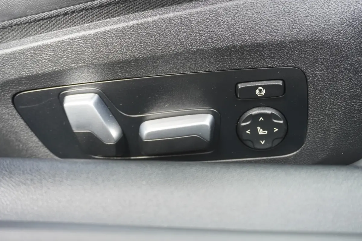 M850i 530pk xDrive High Executive | LED Laser | Soft Close | Stoelverwarming / Ventilatie | Bmw Live Cockpit Professional