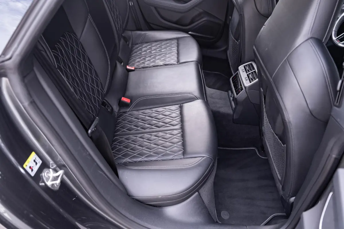 3.0 TDI S7 Quattro 349 pk Vol opties, Verkoop in Opdracht, LED Koplampen, Panodak, Leder Zwart