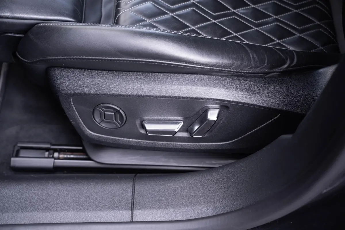 3.0 TDI S7 Quattro 349 pk Vol opties, Verkoop in Opdracht, LED Koplampen, Panodak, Leder Zwart