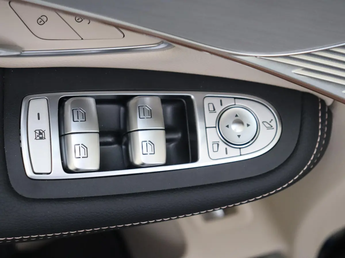 400 4MATIC Luxury Line 80 kWh /Schuifdak /20 Inch /Keyless go /CarPlay /Distronic /18.247 KM!
