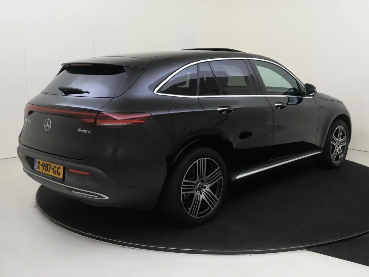 400 4MATIC Luxury Line 80 kWh /Schuifdak /20 Inch /Keyless go /CarPlay /Distronic /18.247 KM!