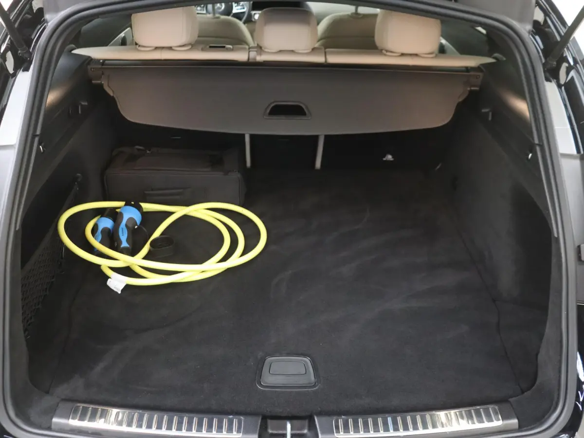 400 4MATIC Luxury Line 80 kWh /Schuifdak /20 Inch /Keyless go /CarPlay /Distronic /18.247 KM!