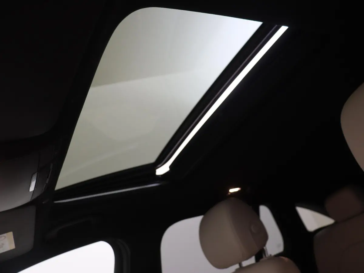 400 4MATIC Luxury Line 80 kWh /Schuifdak /20 Inch /Keyless go /CarPlay /Distronic /18.247 KM!