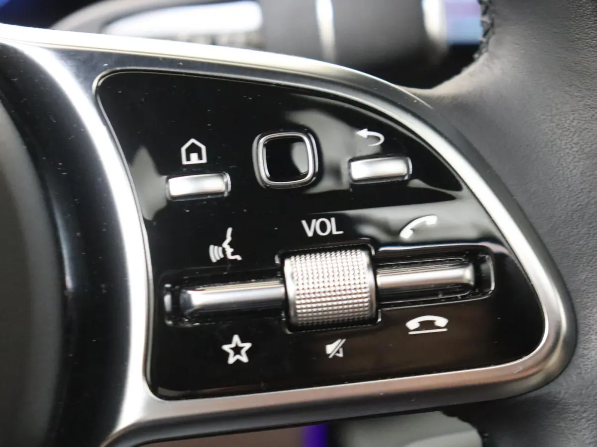 400 4MATIC Luxury Line 80 kWh /Schuifdak /20 Inch /Keyless go /CarPlay /Distronic /18.247 KM!
