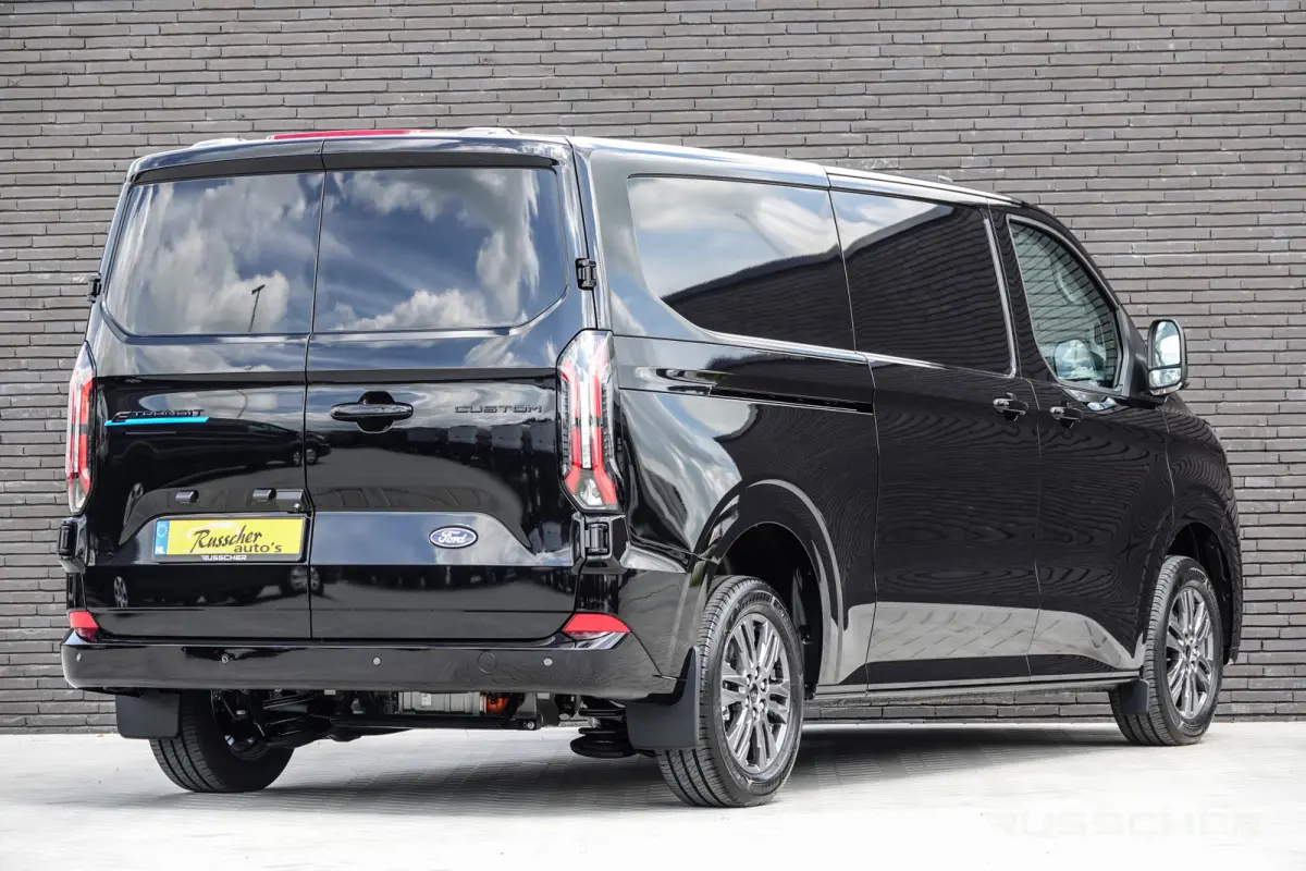 L2H1 218Pk Aut. | Elektrisch | Nieuwe 71Kwh Accu | Limited 340 | 2xSchuifdeur | 360° Camera | 17'' | Agate Black