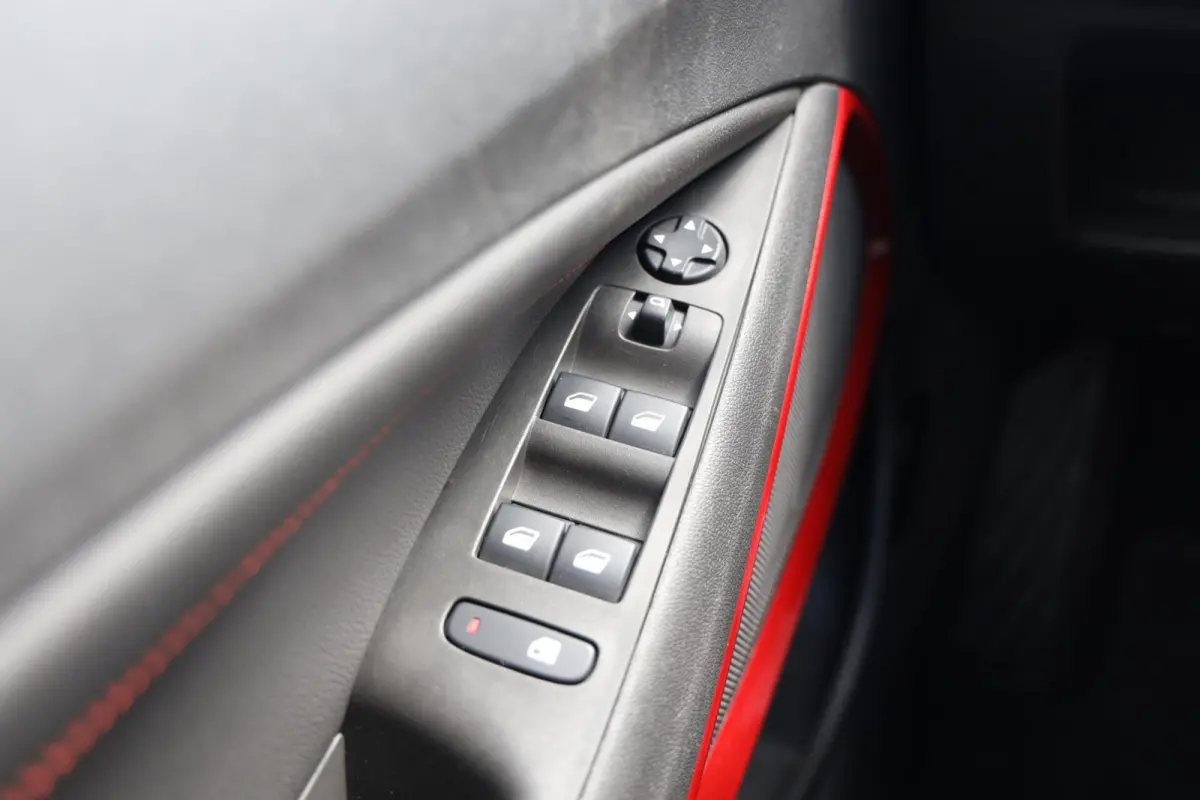 1.2 Turbo GS Line|Camera|Navi|Cruise control|Apple carplay/Android auto|