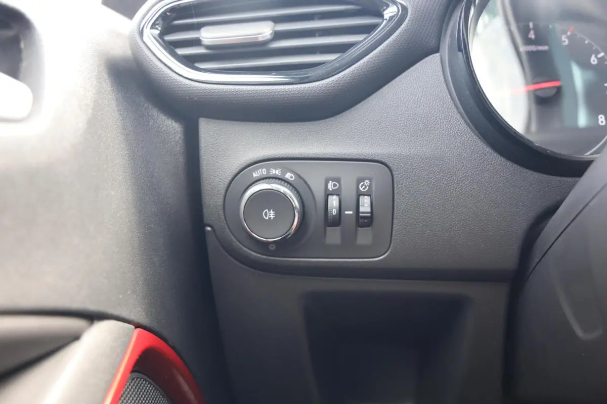 1.2 Turbo GS Line|Camera|Navi|Cruise control|Apple carplay/Android auto|