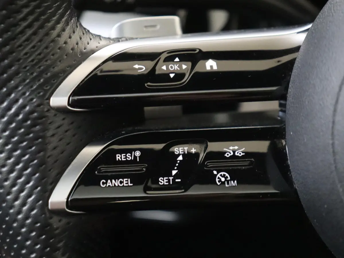 200 AMG Line Premium Plus /Panoramadak /Memory /360 Camera /19 Inch /Elek. Trekhaak