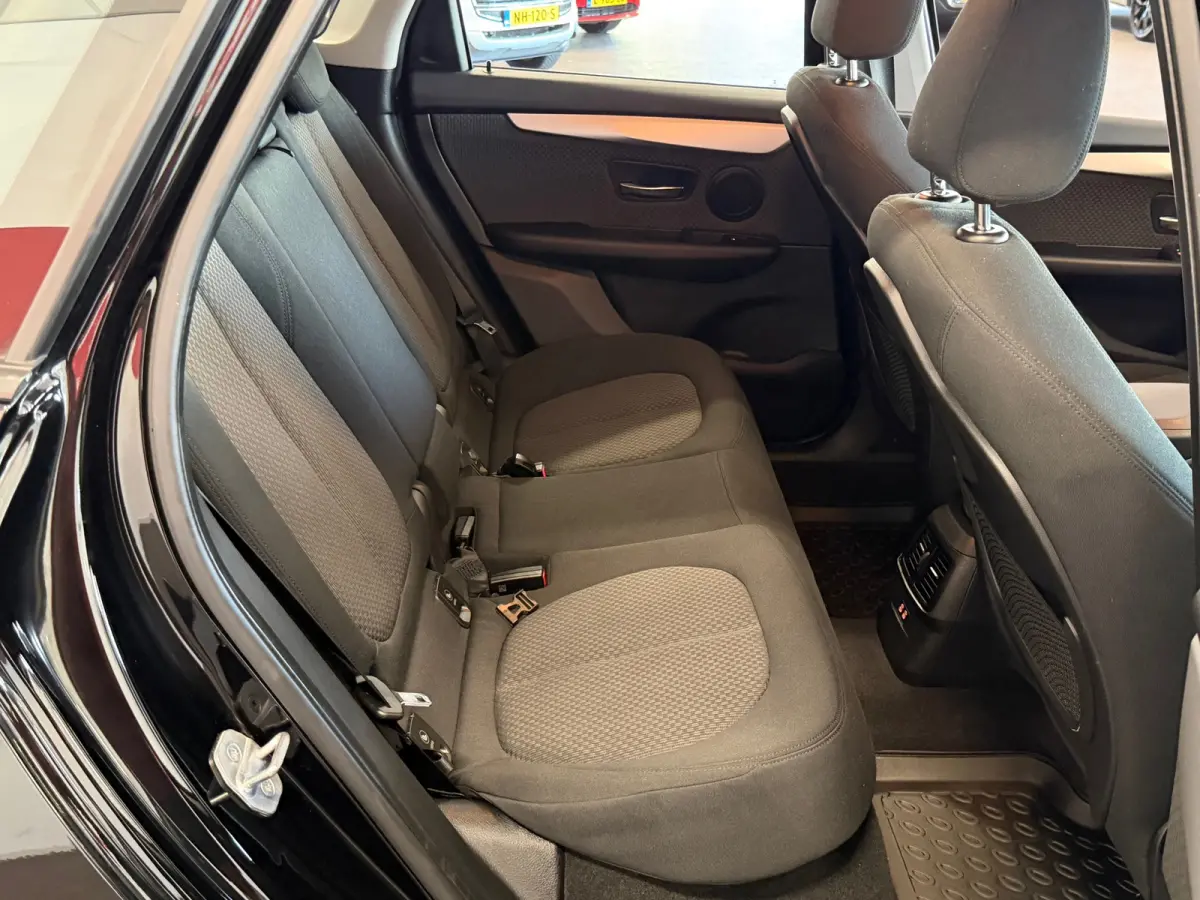 225xe iPerformance|NAVIGATIE|CRUISE|ECC AIRCO