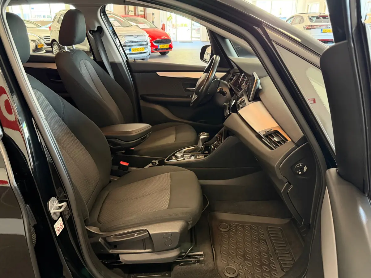 225xe iPerformance|NAVIGATIE|CRUISE|ECC AIRCO