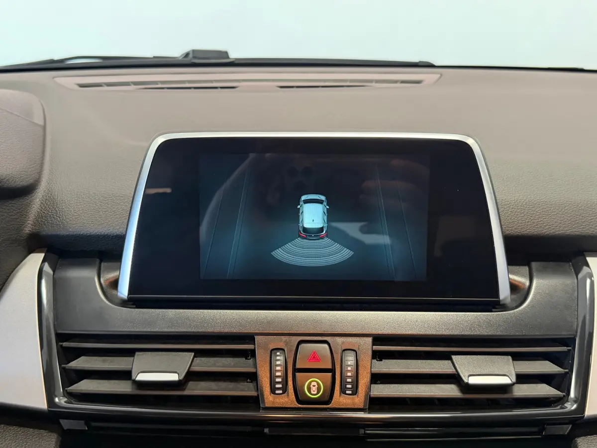 225xe iPerformance|NAVIGATIE|CRUISE|ECC AIRCO