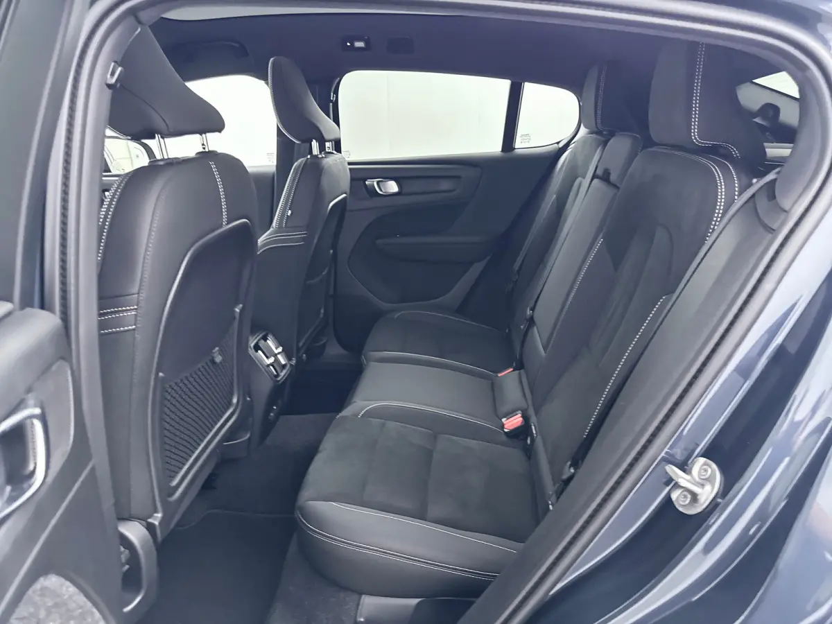 Twin Motor Performance 442PK Plus Black Edition | 20" | Leder/Nubuck | 360 Camera | Adaptieve Cruise | BLIS | Stoel/Stuur/Achterbankverwarming | Getint Glas | Keyless | Elektr. Achterklep | 