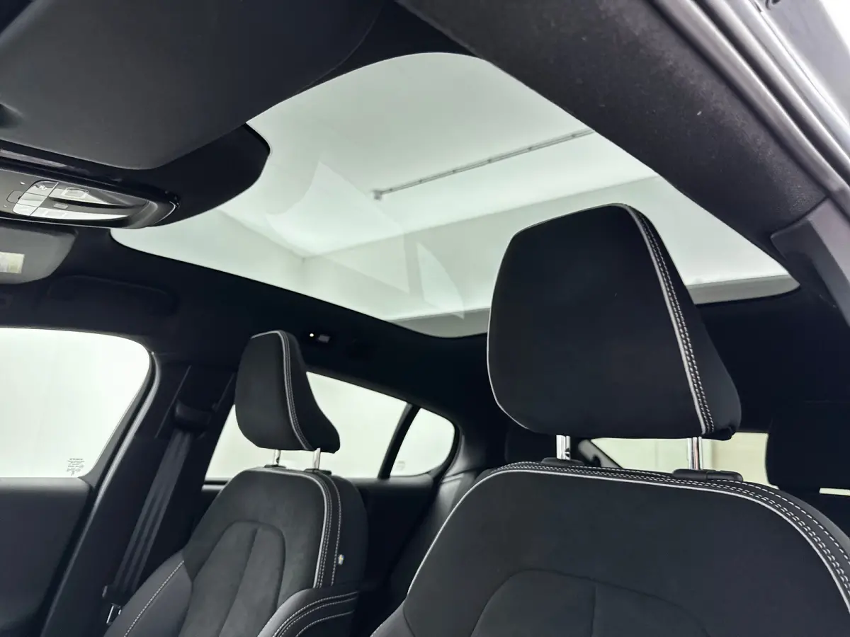 Twin Motor Performance 442PK Plus Black Edition | 20" | Leder/Nubuck | 360 Camera | Adaptieve Cruise | BLIS | Stoel/Stuur/Achterbankverwarming | Getint Glas | Keyless | Elektr. Achterklep | 
