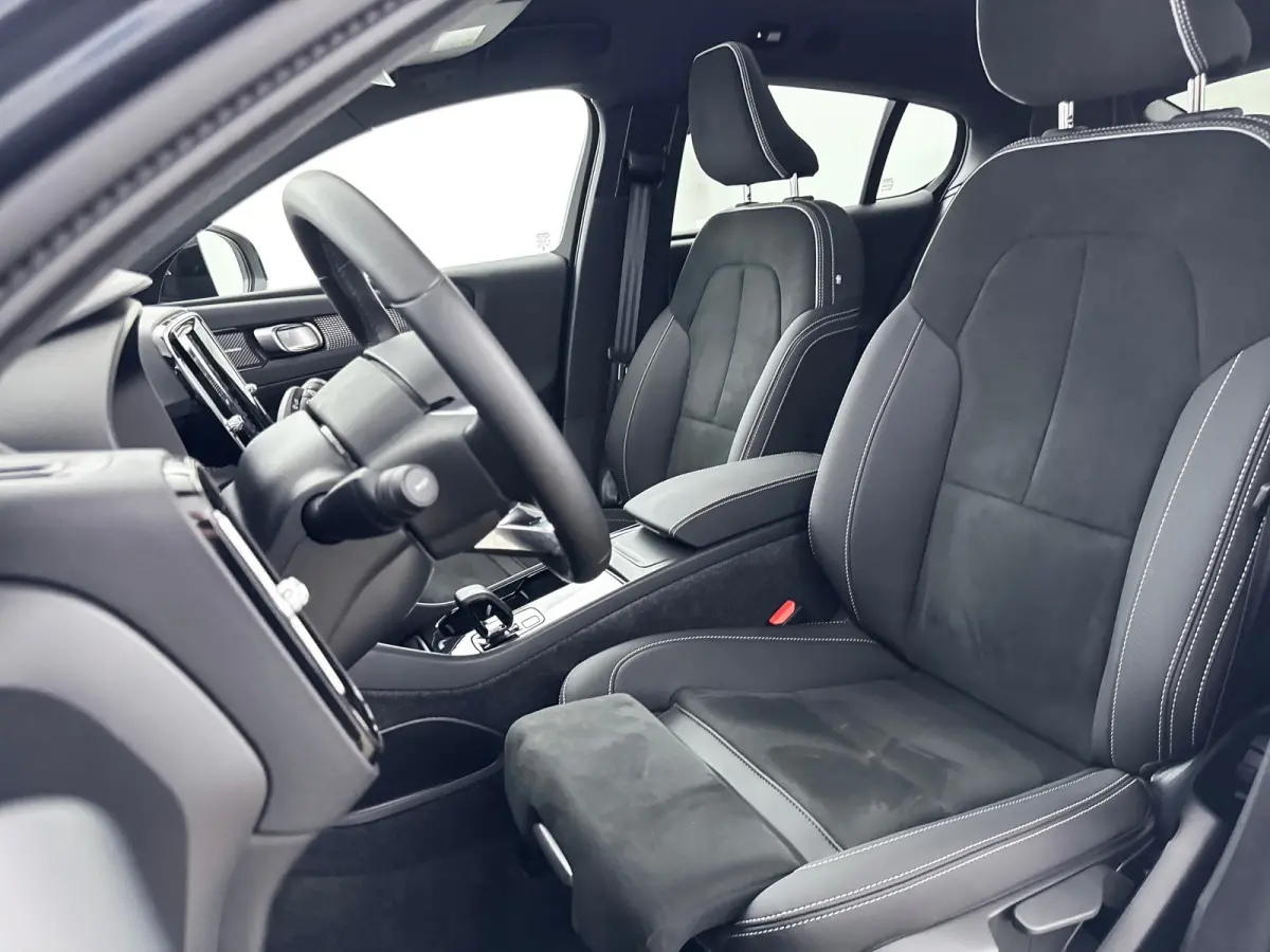Twin Motor Performance 442PK Plus Black Edition | 20" | Leder/Nubuck | 360 Camera | Adaptieve Cruise | BLIS | Stoel/Stuur/Achterbankverwarming | Getint Glas | Keyless | Elektr. Achterklep | 