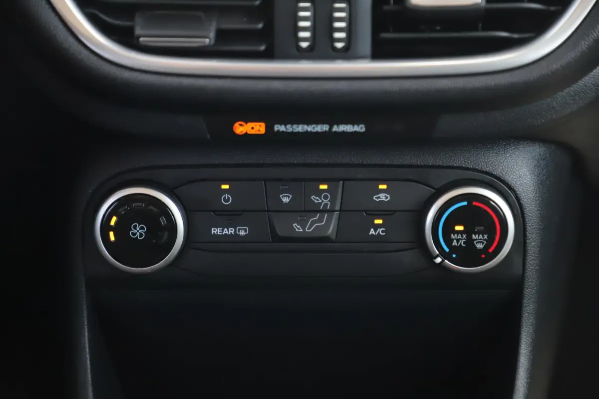 1.0 EcoBoost Connected 95PK Navigatie Carplay Airco Cruise Control Elektrische Ramen