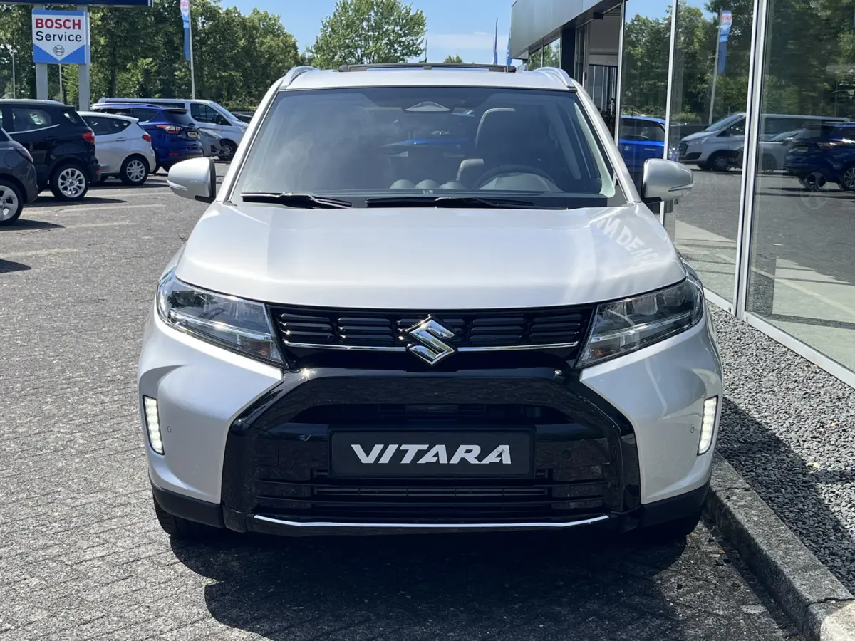 1.4 Boosterjet Smart Hybrid Style | €2.000,- voordeel | Meerdere kleuren leverbaar | Pano | Adapt. Cruise | Camera | Dodehoek | Rijstrook | Stoelverwarming | Inklapbare spiegels | etc. etc