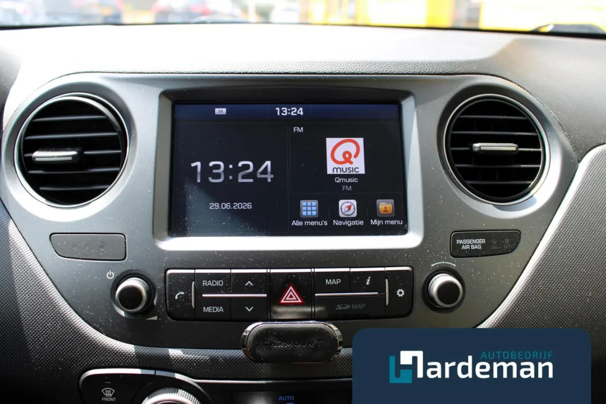 1.0i i-Premium Carplay Cruise