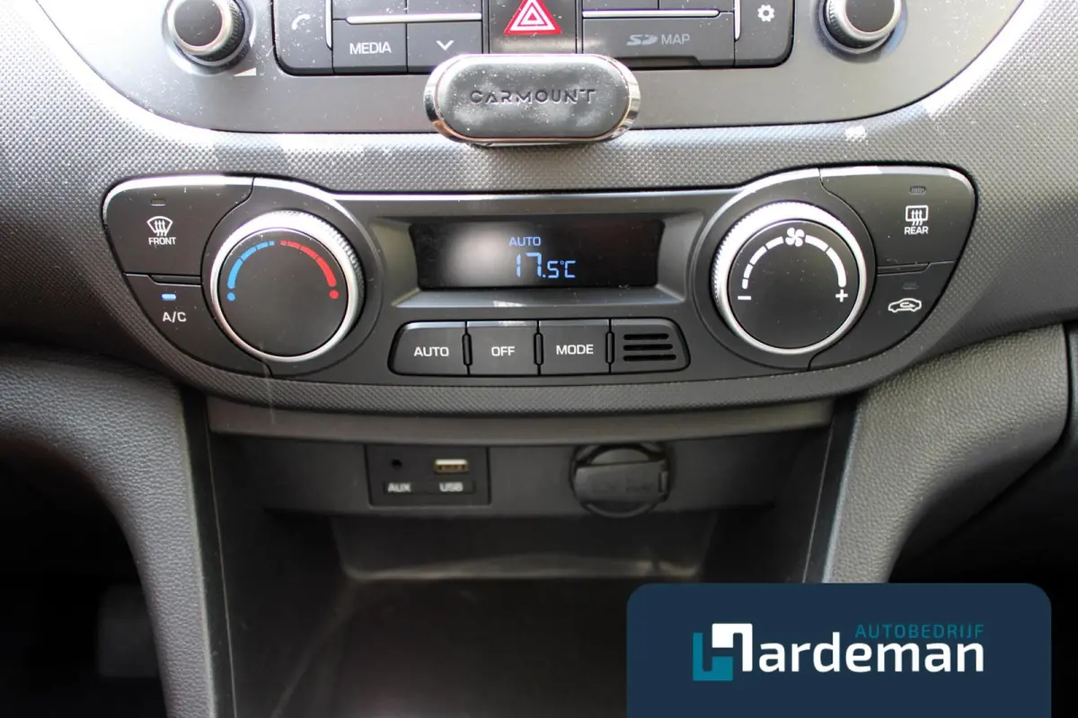 1.0i i-Premium Carplay Cruise