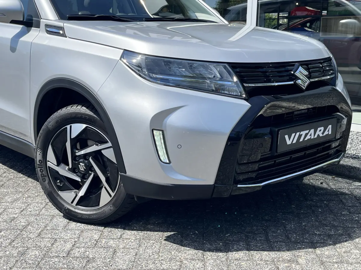 1.4 Boosterjet Smart Hybrid Style Automaat | €2.000,- voordeel | Meerdere kleuren leverbaar | Pano | Adapt. Cruise | Camera | Dodehoek | Rijstrook | Stoelverwarming | etc. etc.