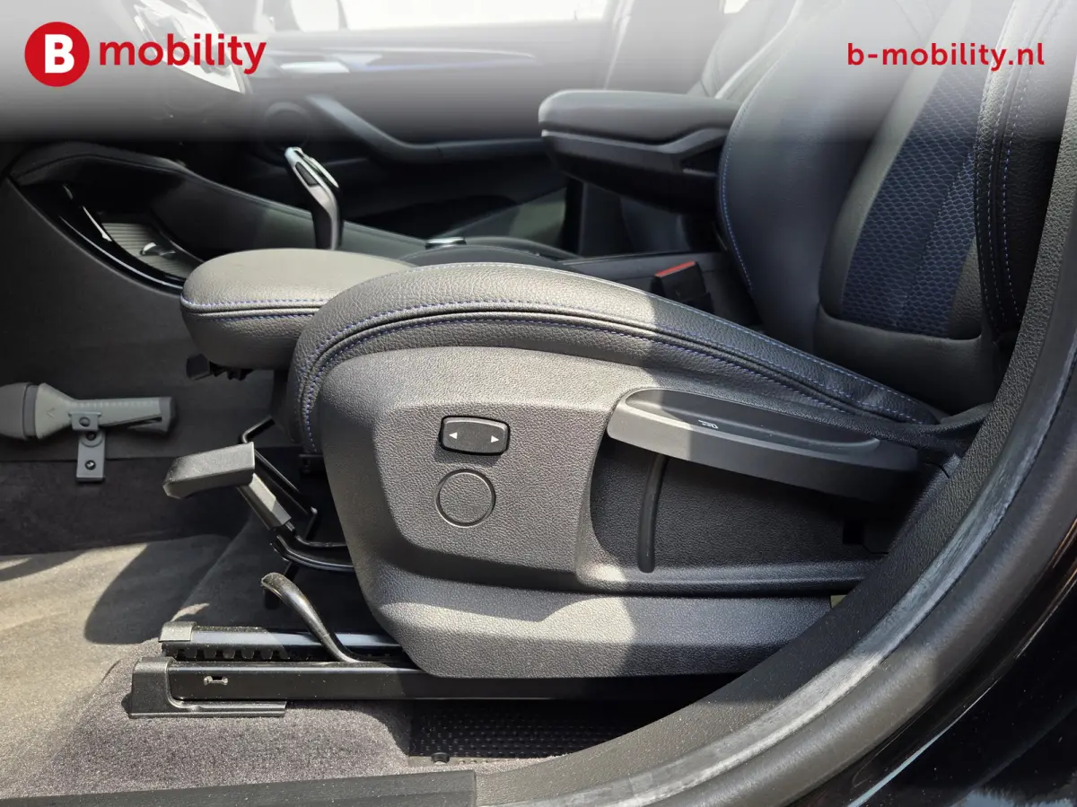 xDrive20i High Executive M-Sport Trekhaak 2000kg Panoramadak | Adaptive Cruise Control | Head-Up | Hifi | DAB