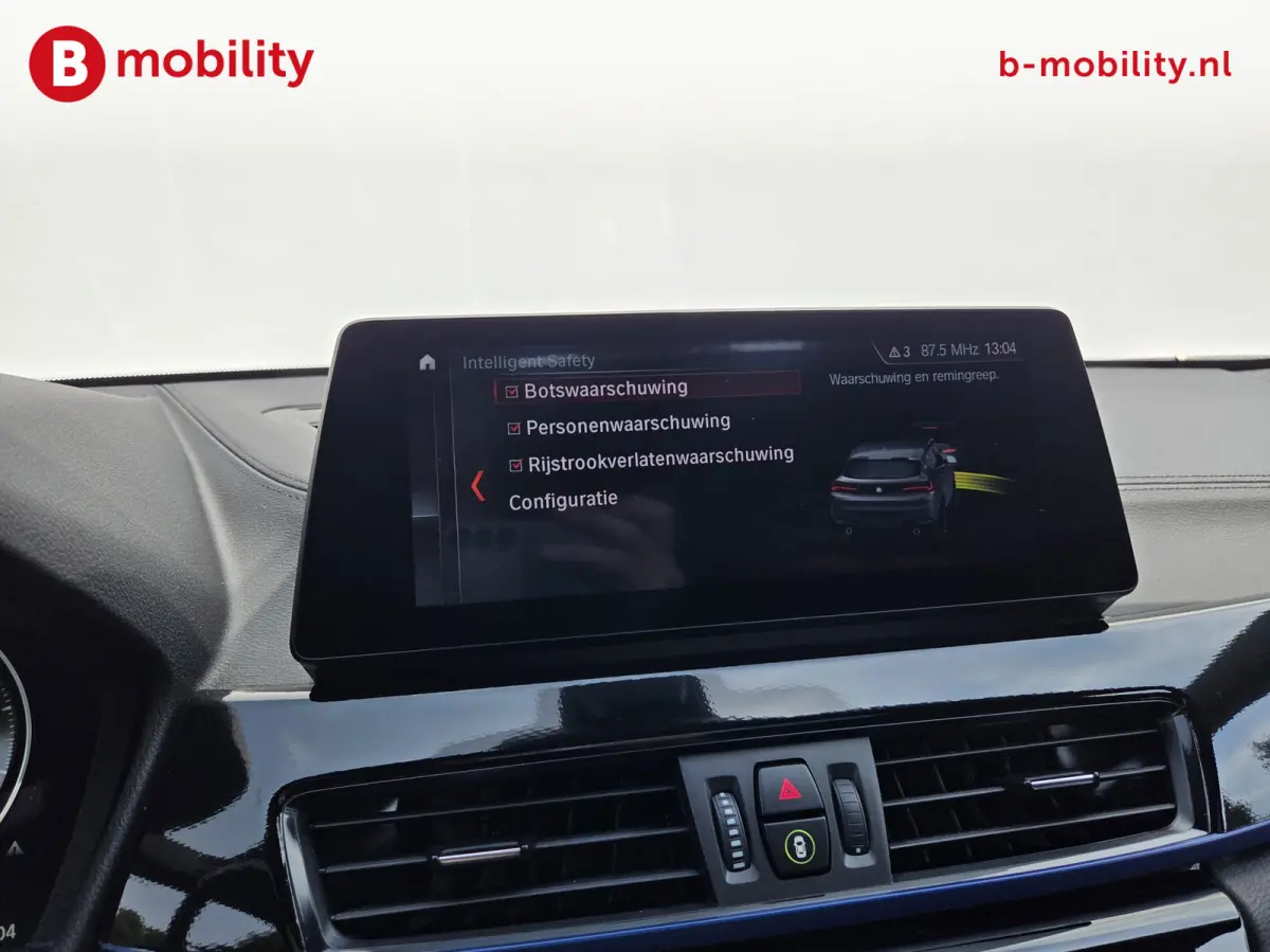 xDrive20i High Executive M-Sport Trekhaak 2000kg Panoramadak | Adaptive Cruise Control | Head-Up | Hifi | DAB