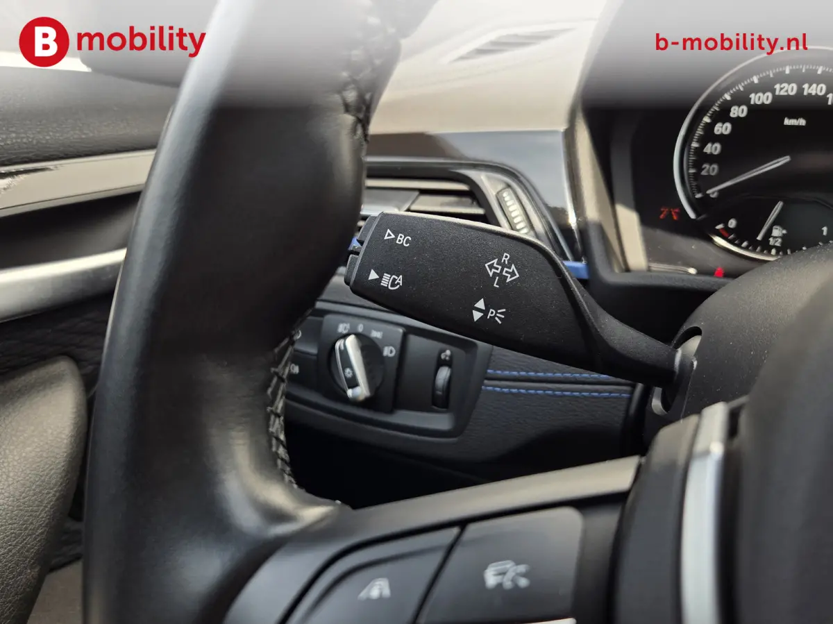 xDrive20i High Executive M-Sport Trekhaak 2000kg Panoramadak | Adaptive Cruise Control | Head-Up | Hifi | DAB